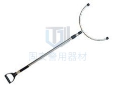 防暴鋼叉的使用方法新鮮出爐啦！